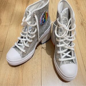 Converse Chuck 70 De Luxe Heel Pride Platform 8W